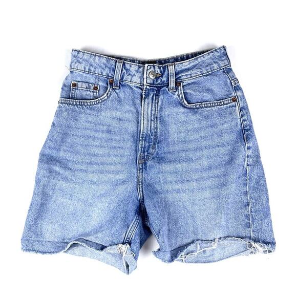 Divided H&M Light Wash High Rise Denim Jean Shorts Raw Hem Cut Offs - Picture 2 of 6